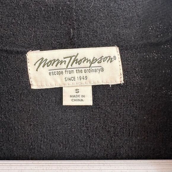 Norm Thompson 100% wool black jacket size small - Picture 4 of 7